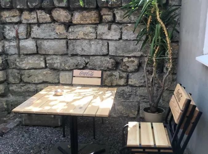 в отраде Maison d'hôtes Odessa